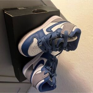 Toddler Jordan 1 Retro.